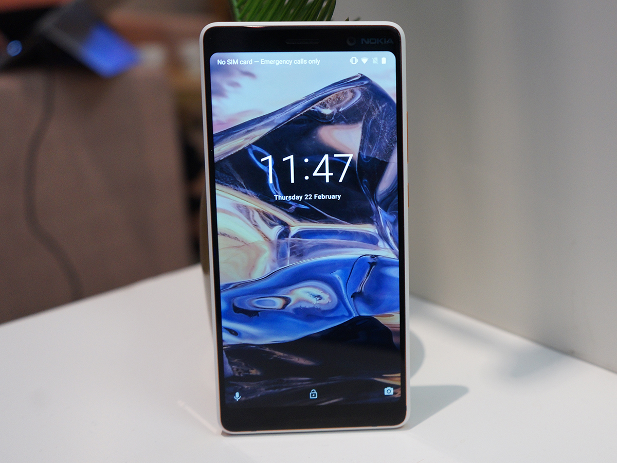 2) Nokia 7 Plus