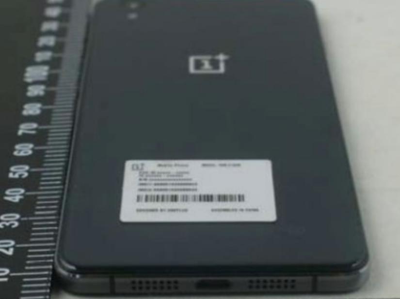 New OnePlus phone uncovered in FCC filing