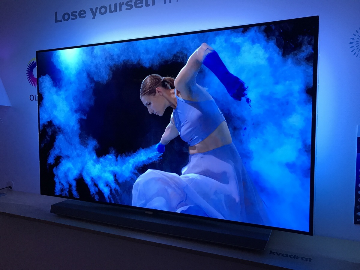 15) Philips’ 65in OLED wants to be your 2018 telly