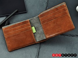 Poqit wallet stores your cash, charges your phone