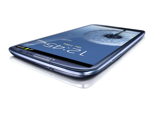 Samsung Galaxy S3 launches