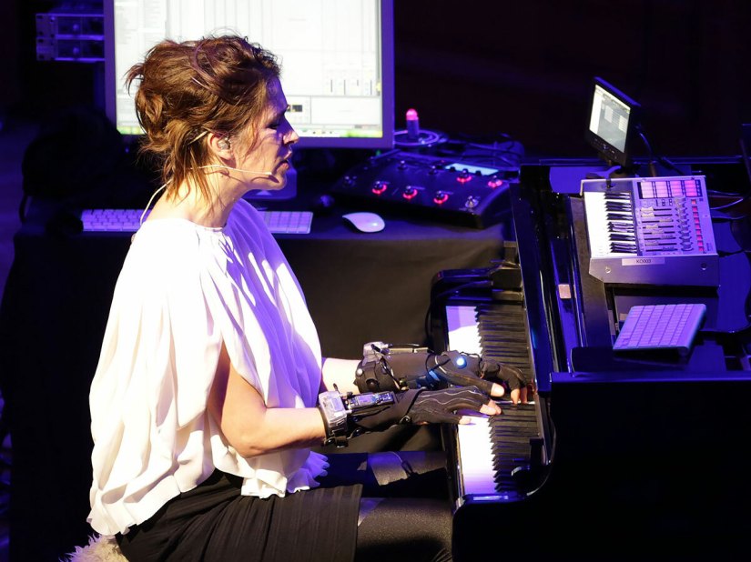 Promoted: “I want studio tricks in my hands on stage” – Imogen Heap