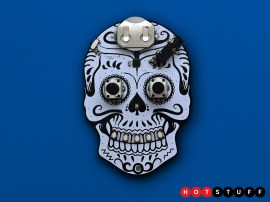 Skull_001 is a tiny pocket synth for unleashing your inner electro goth