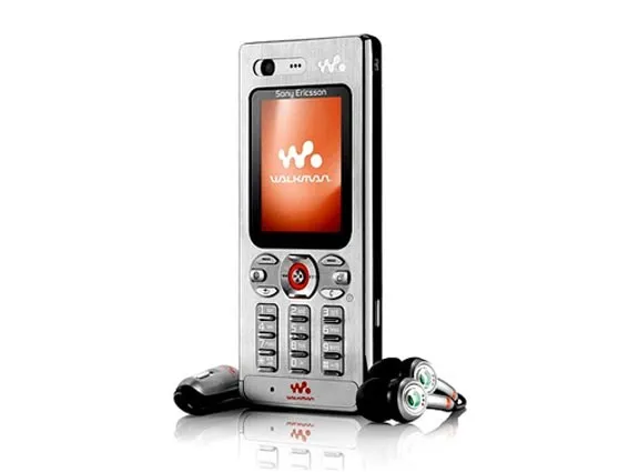 Sony Ericsson W880i (2006)