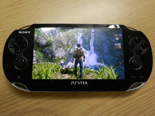 PS Vita versus smartphones – Ergonomics