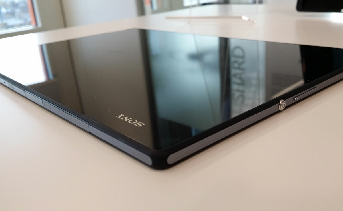 Hands On Review: Sony Xperia Z2 Tablet