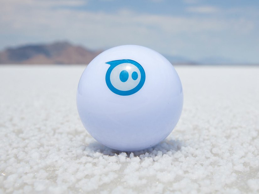 Sphero 2.0 is better, smarter, faster, brighter