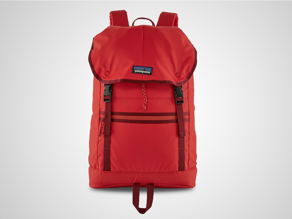 The heritage hauler: Patagonia Arbor Classic Pack (€80)