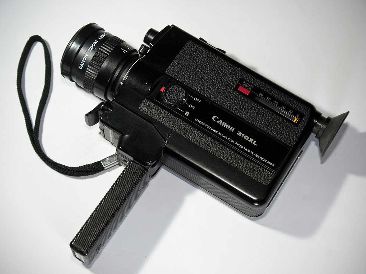 So who made Super 8 cameras?