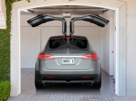 Fully Charged: Tesla Model X finally out next month, and Steve Jobs opera planned