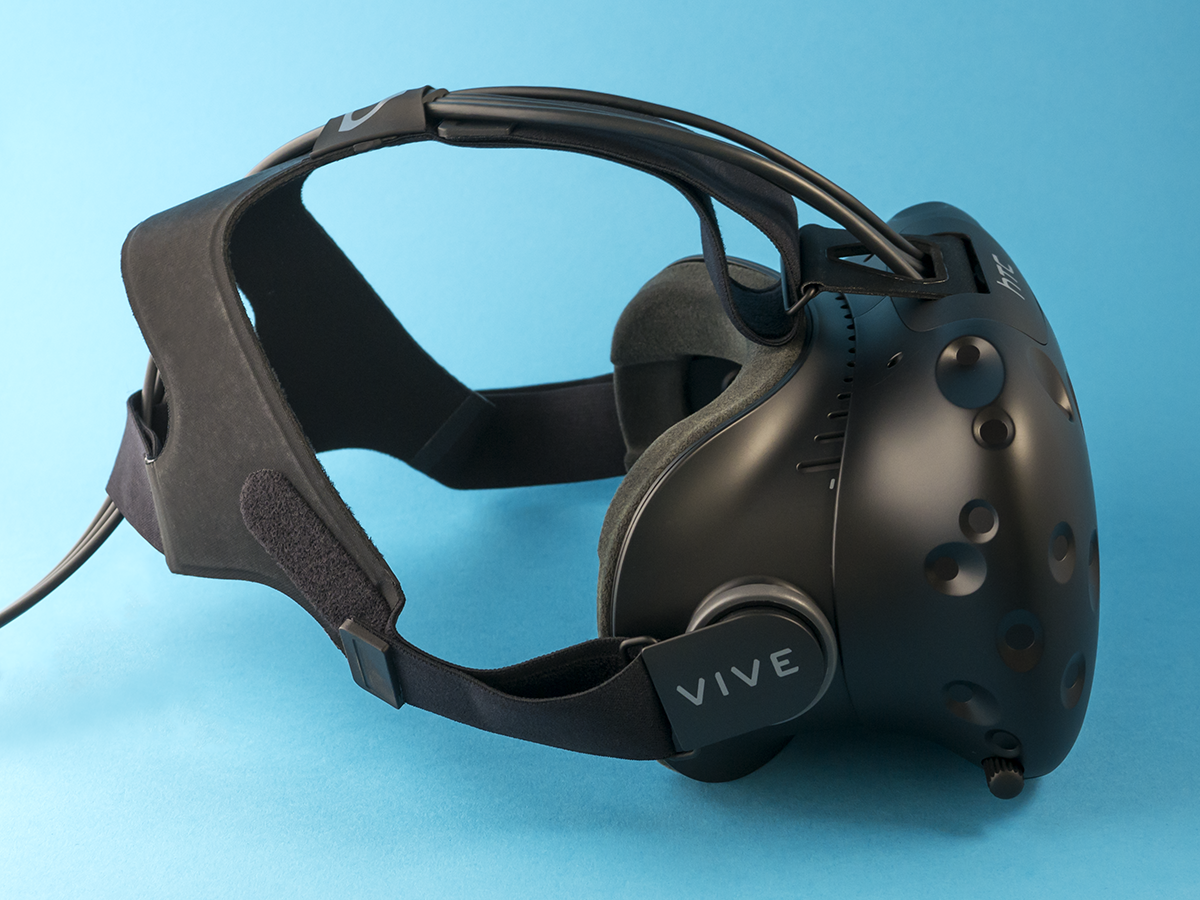 1) HTC Vive