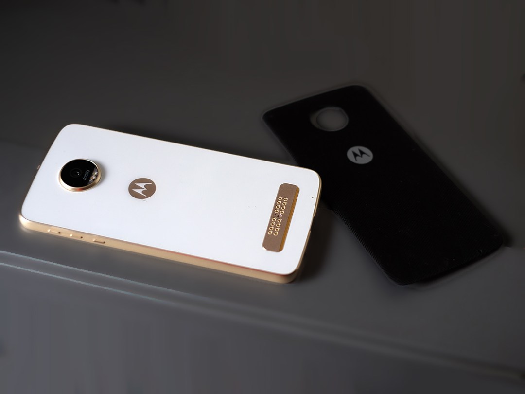 Moto Z Play review: Playmodo: Display, connectivity, battery life