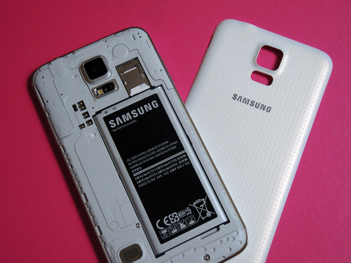 Samsung Galaxy S5 vs HTC One (M8)