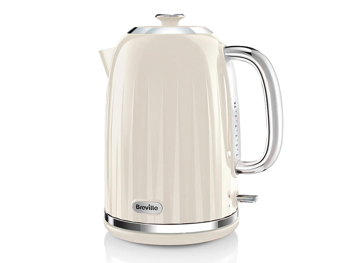 THE CHEAP CHAR-MER: BREVILLE IMPRESSIONS 1.7L JUG