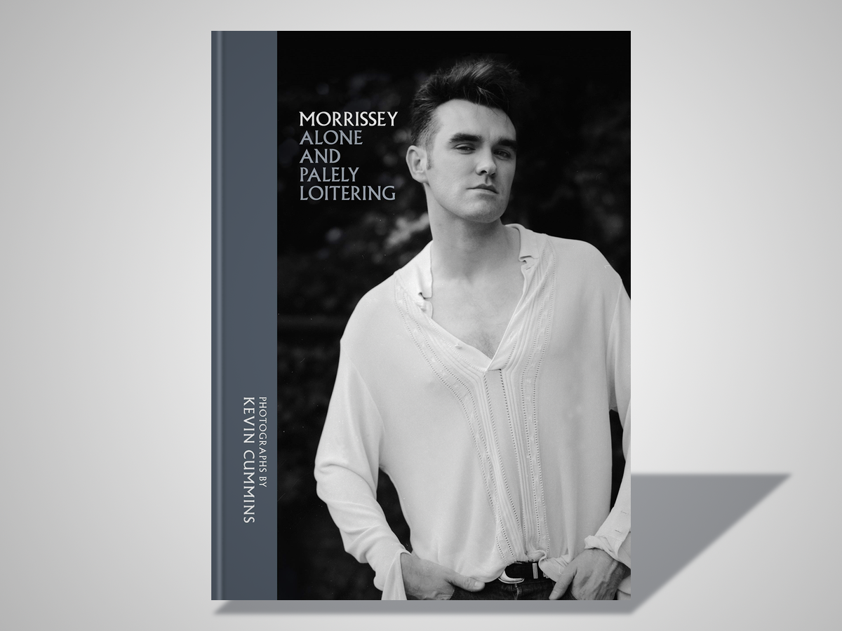 MORRISSEY: ALONE AND PALELY LOITERING (£20)