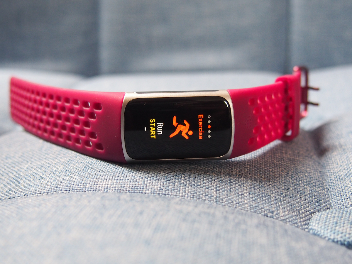 Fitbit Charge 5 review - Saga Exceptional