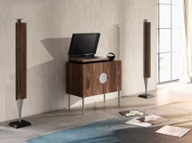 Bang & Olufsen’s Beosystem 72-22 is a gorgeous walnut-covered music system that costs $45,000