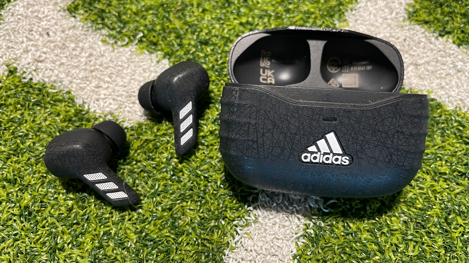 Adidas ZNE 01 ANC review: overpriced earbuds that lag behind | Stuff