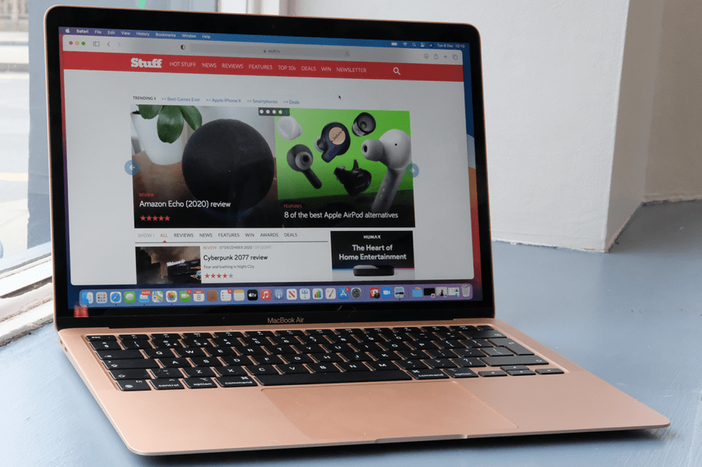 Best premium laptop: Apple MacBook Air M1