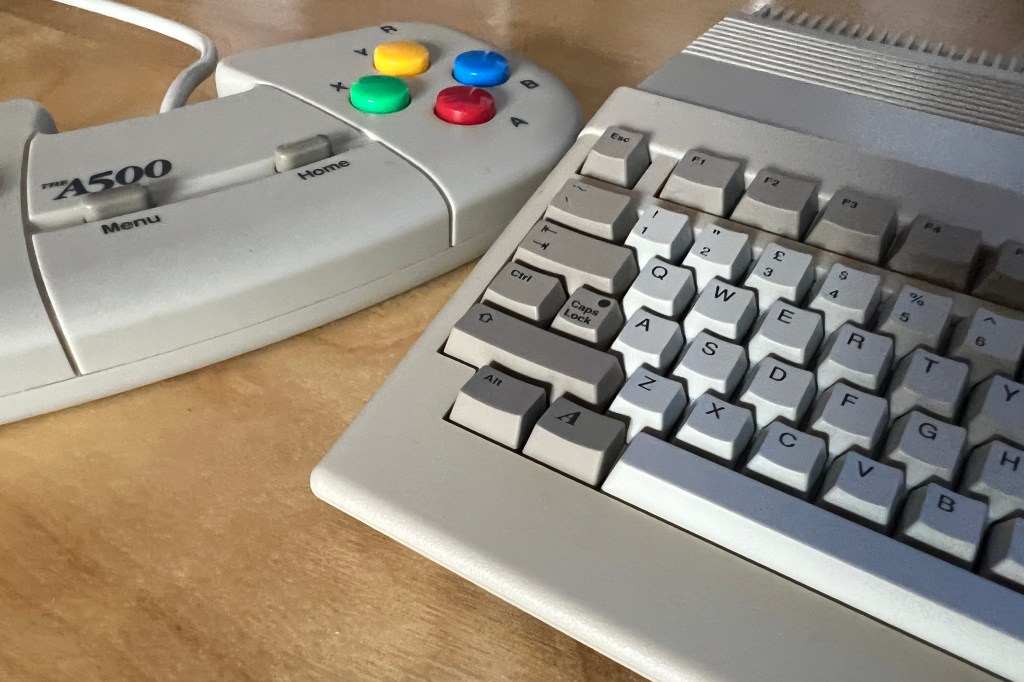 THEA500 Mini gamepad