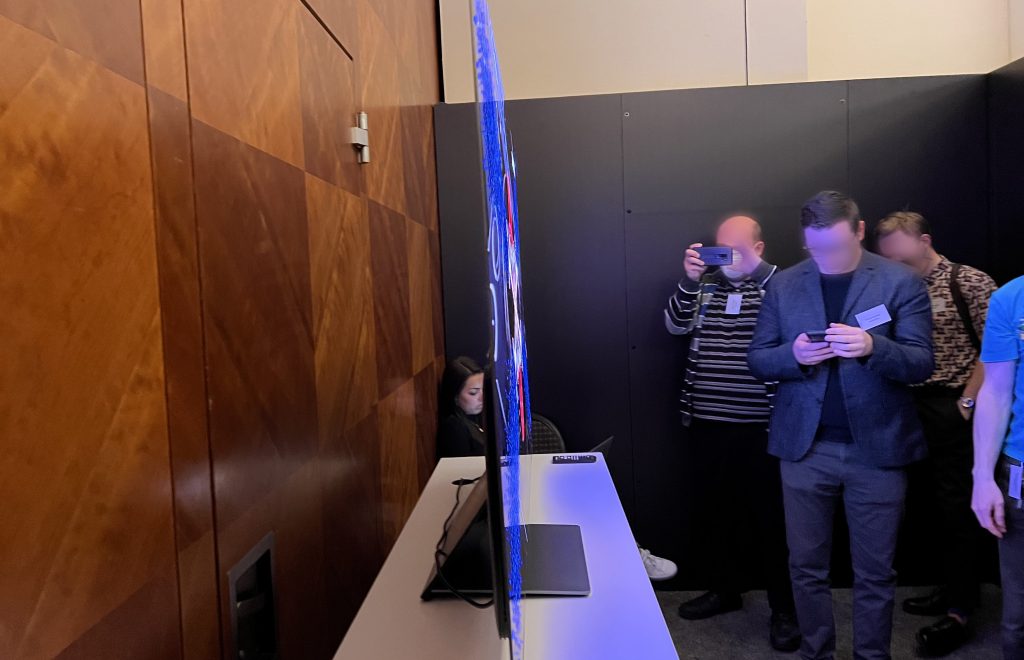 Side view of the Samsung S95B OLED