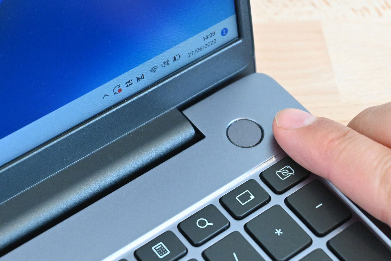 Huawei MateBook D 16 laptop hands-on review Stuff - fingerprint sensor