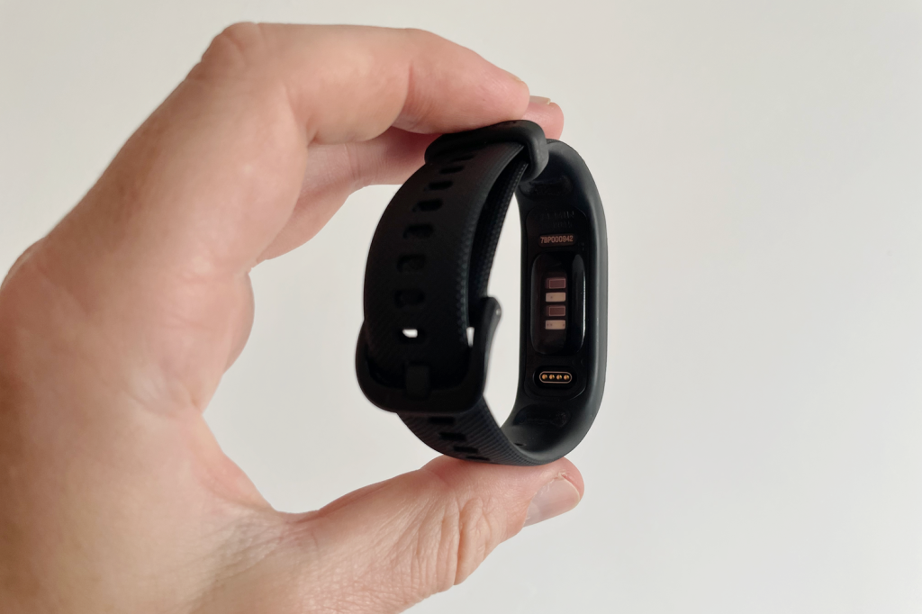 Garmin Vivosmart 5 is priced like Charge 5 but lacks AOD - 9to5Google