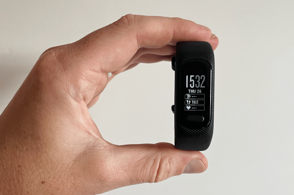 Garmin vivosmart 4 always clearance on display