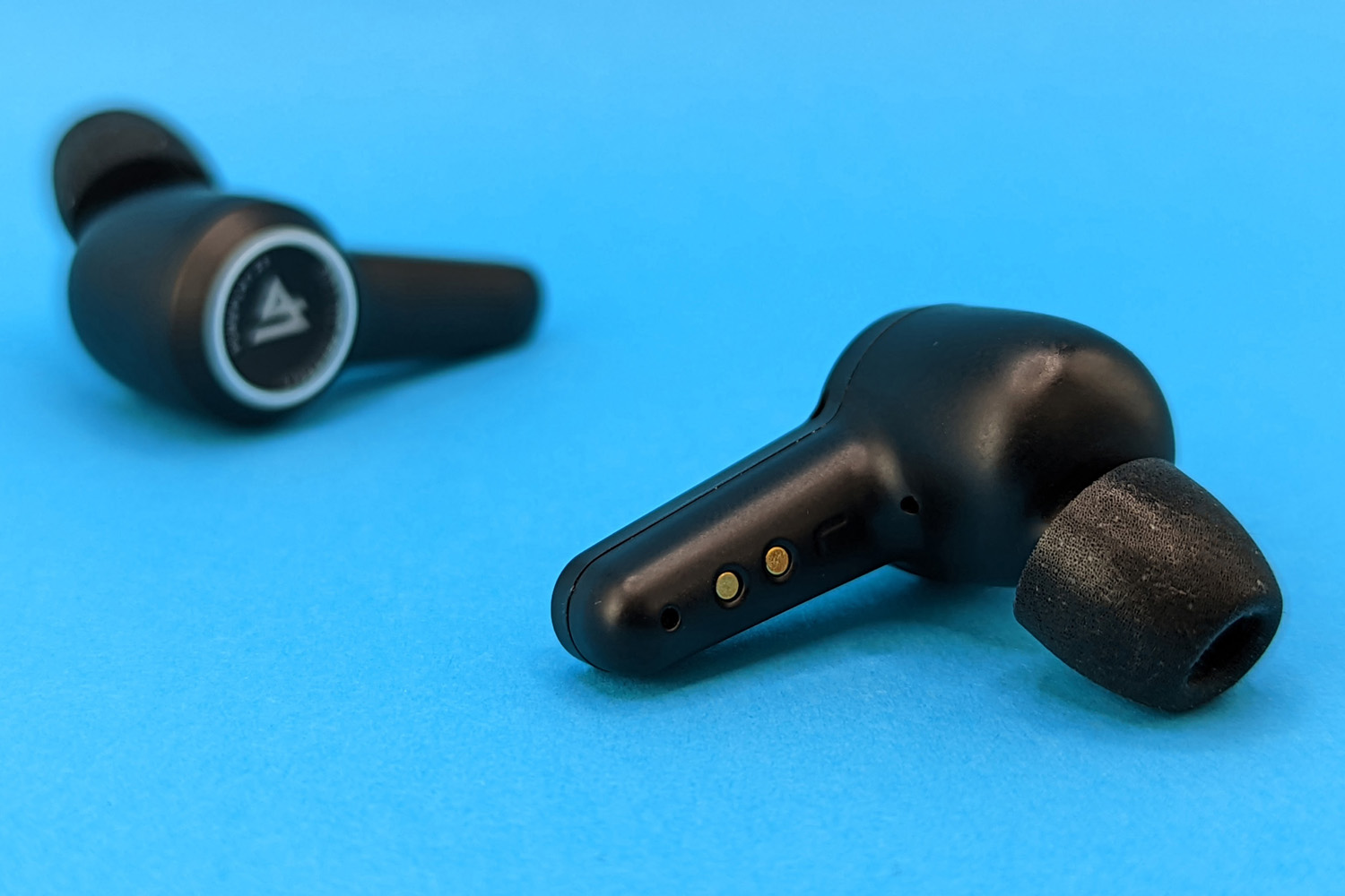 Stuff Lypertek PurePlay Z5 earphones review earbud charging pins