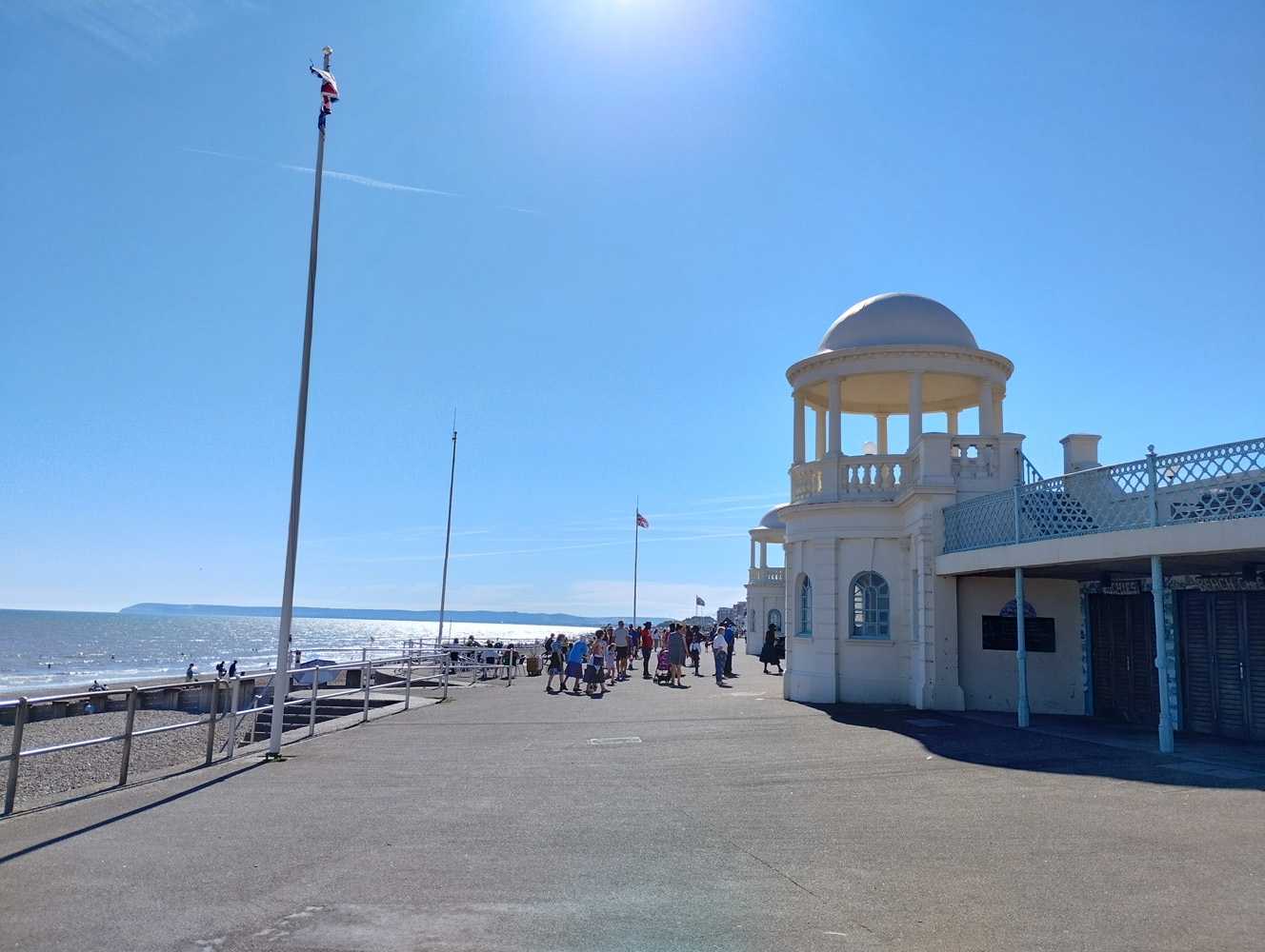 beachfront  shot on Motorola Moto G82 