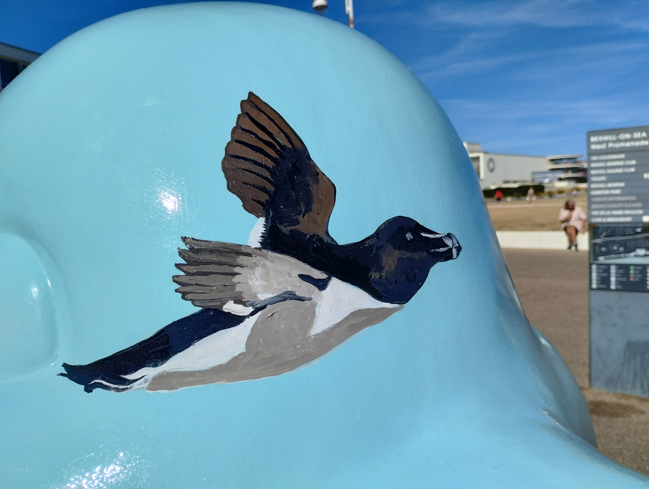 duck statue close up shot on Motorola Moto G82