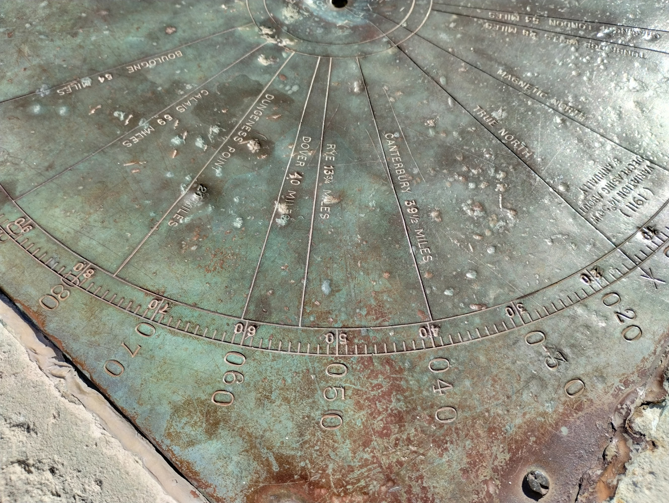 sundial close up  shot on Motorola Moto G82 