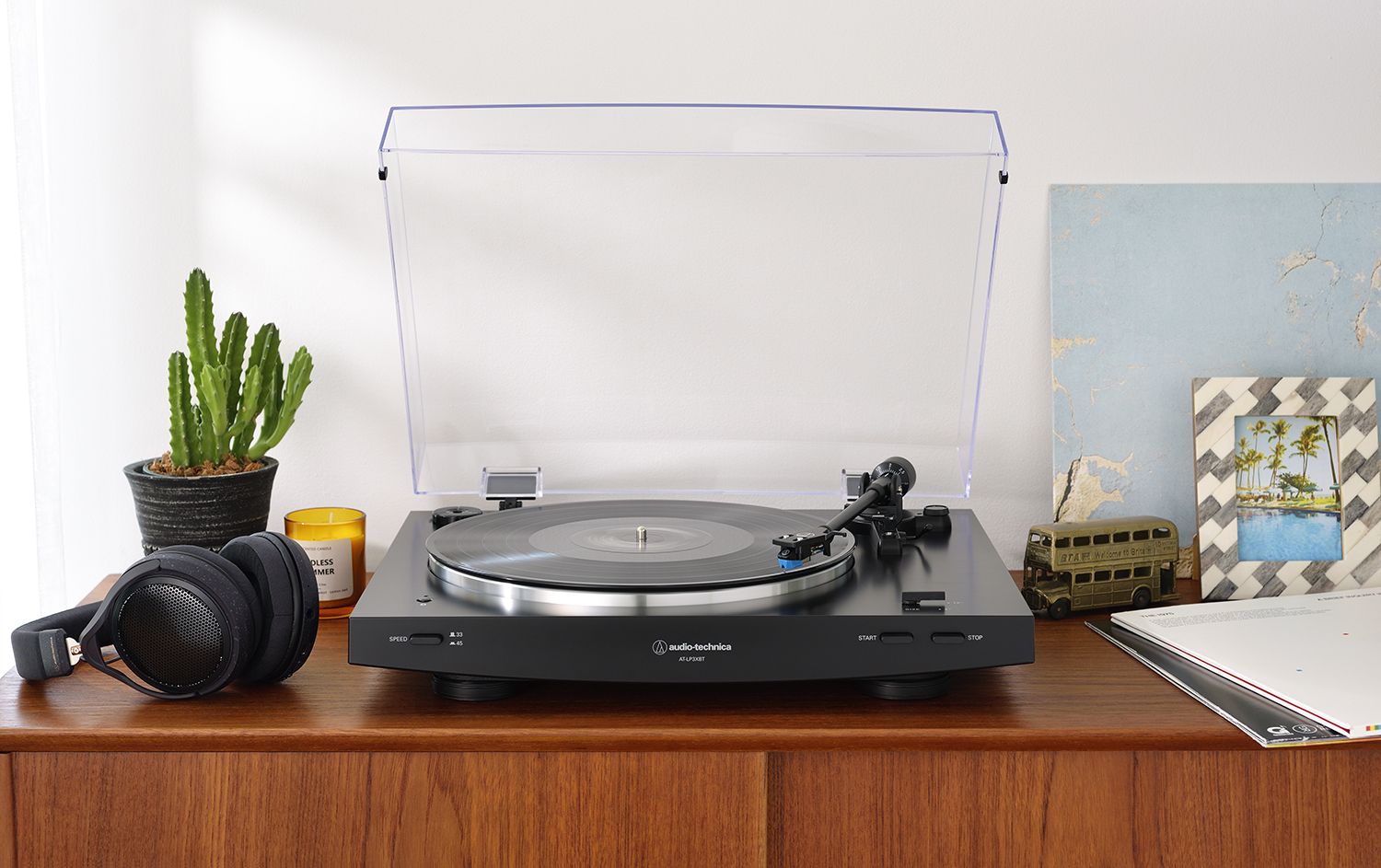 Audio Technica AT-LP3XBT turntable front