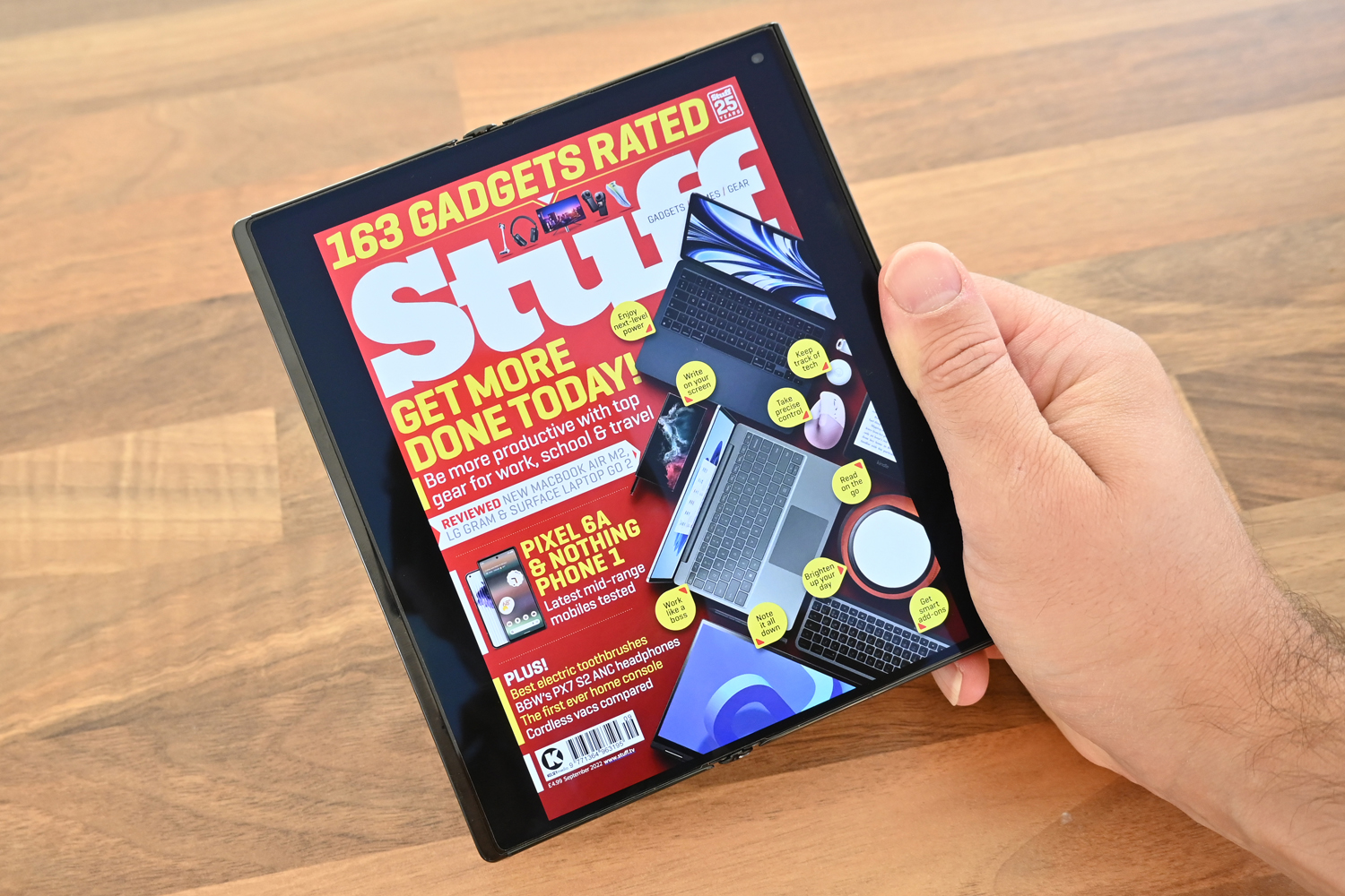 Huawei Mate Xs 2 review unfolded reading Stuf mag