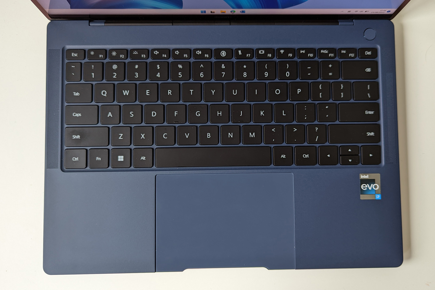 Huawei Matebook X Pro 2022 laptop keyboard tray