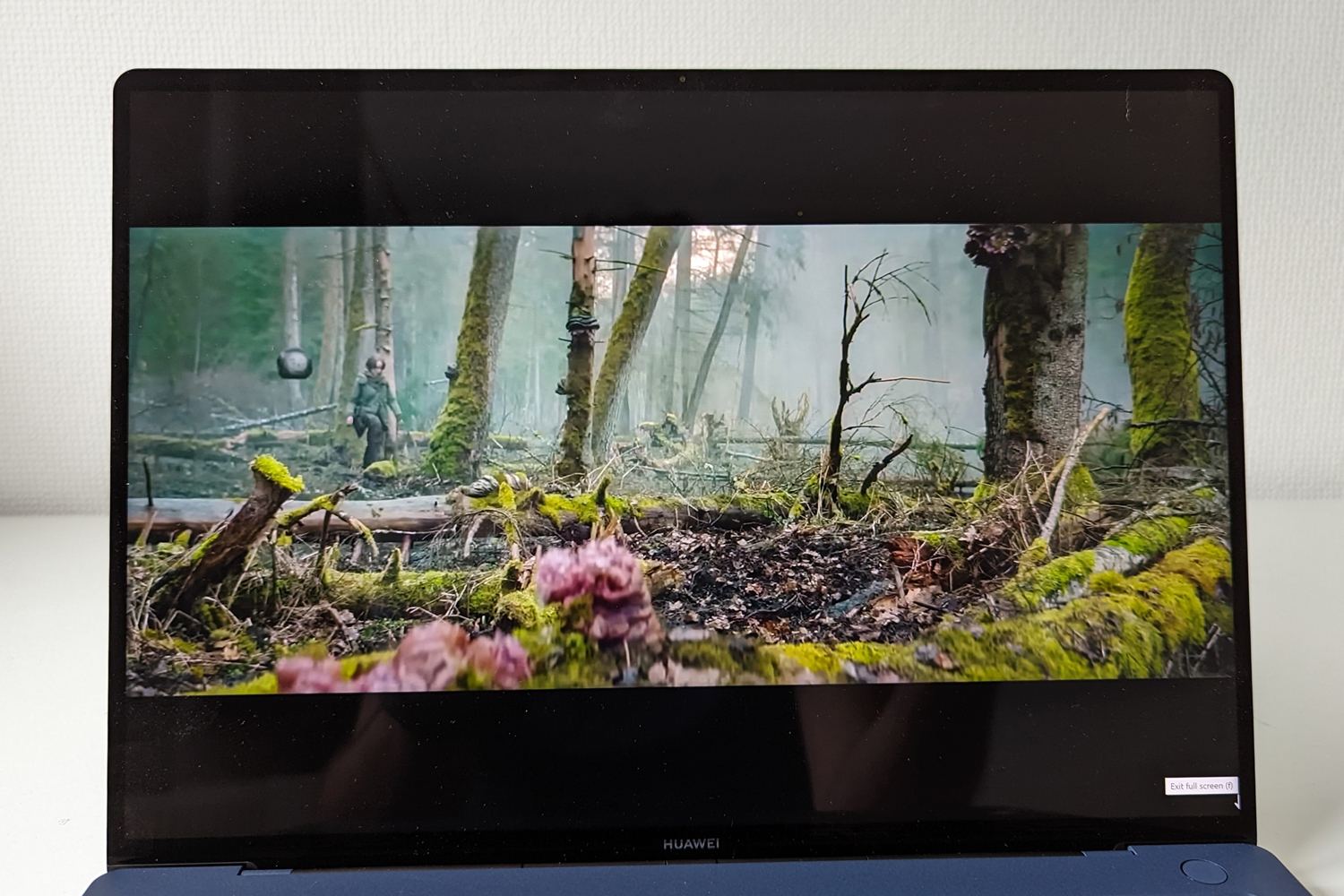 Huawei Matebook X Pro 2022 laptop video playback