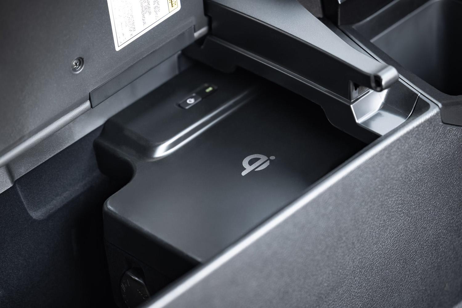Lexus ES300h review Stuff wireless phone charging