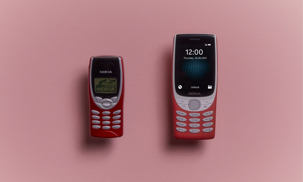 Nokia 8210 Side by Side