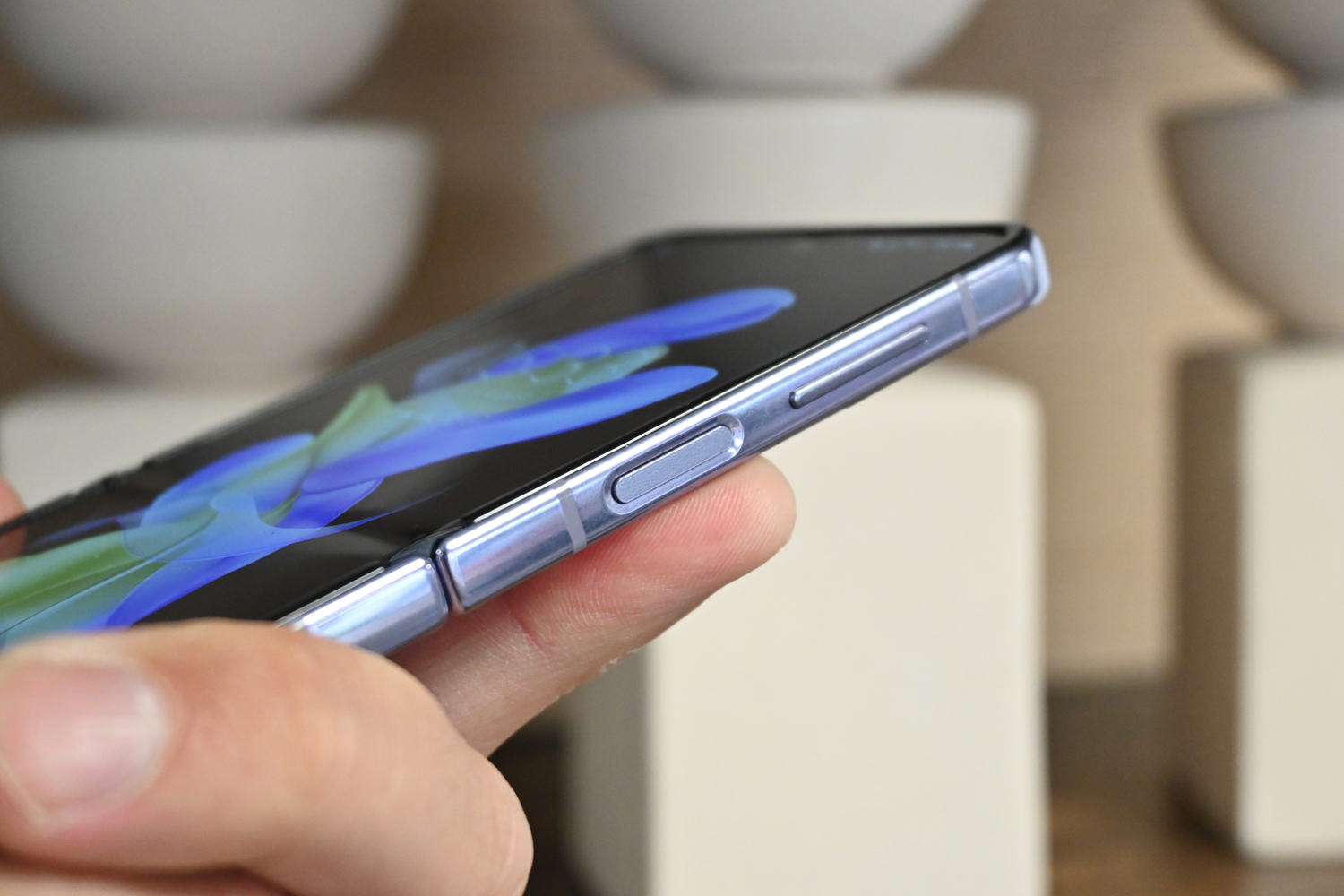 Samsung Galaxy Z Flip 4 fingerprint button