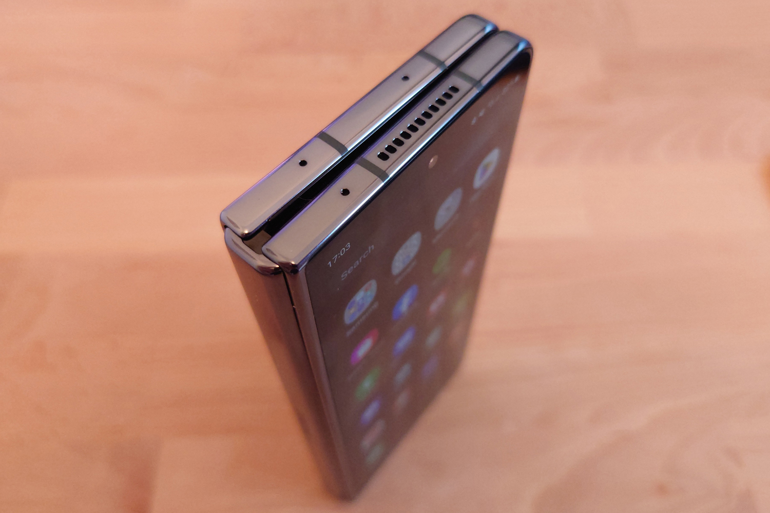Samsung Galaxy Z Fold 4 thickness