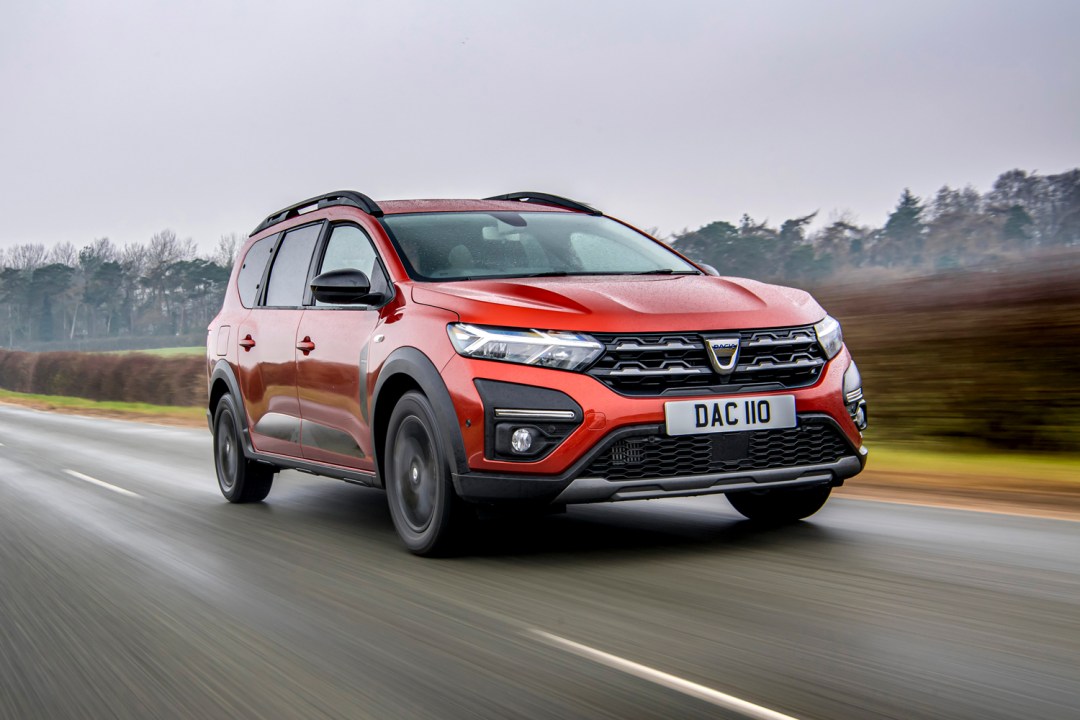 Dacia Jogger review tracking front