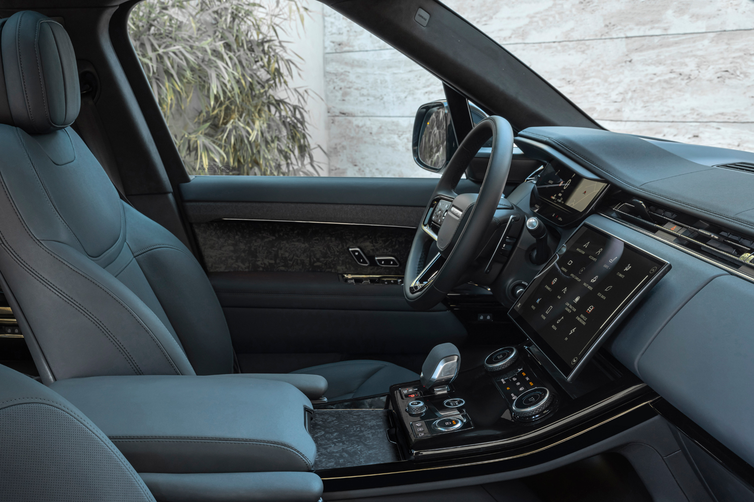Range Rover P510e PHEV review dashboard