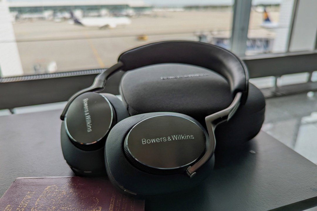 Bowers Wilkins PX8 headphones lead