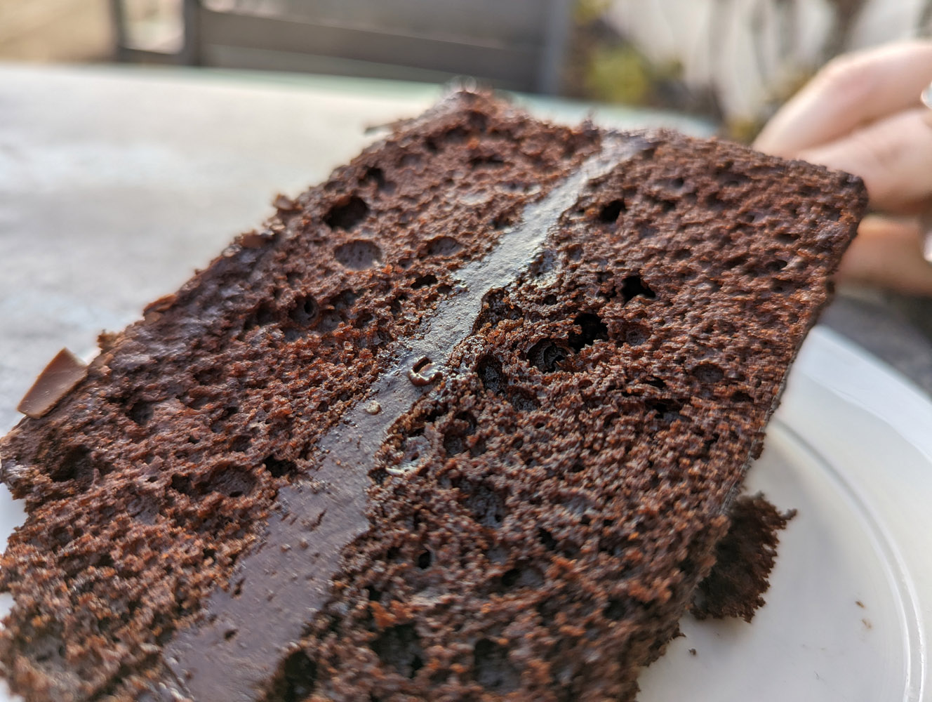 Google Pixel 7 camera samples cake close-up