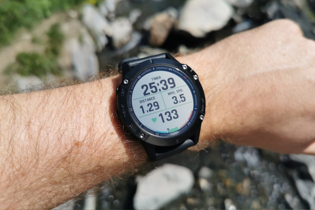 Garmin 6 music online