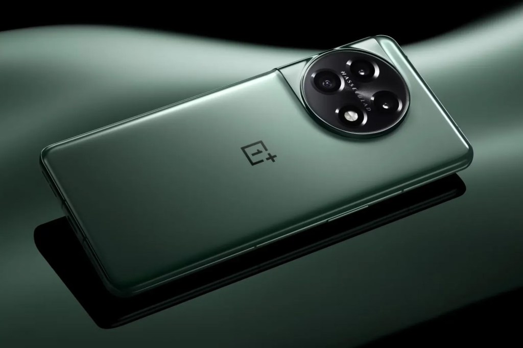 OnePlus 11 Weibo video teaser camera close-up