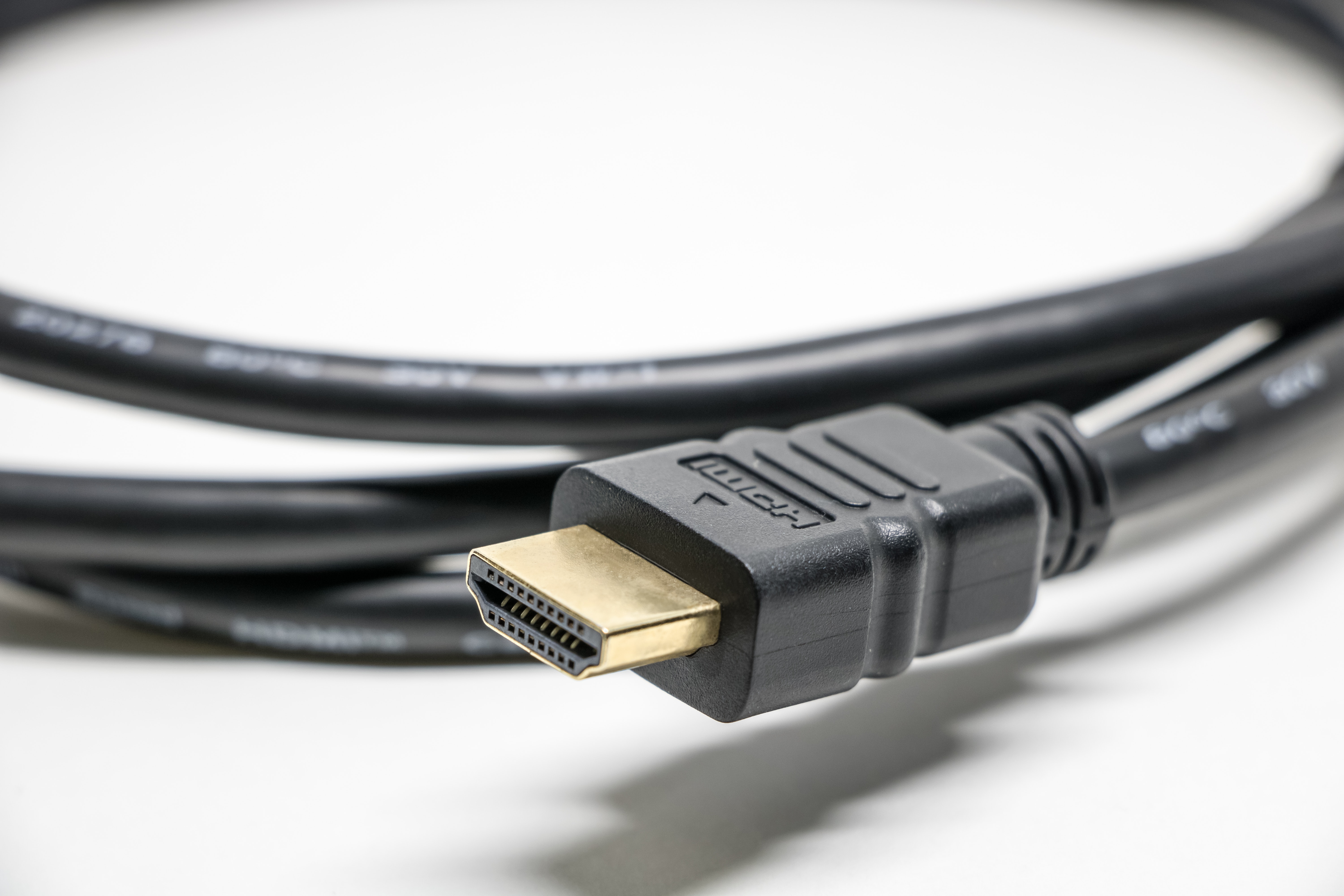 HDMI eARC Explained & The History Of Audio Video Cable 