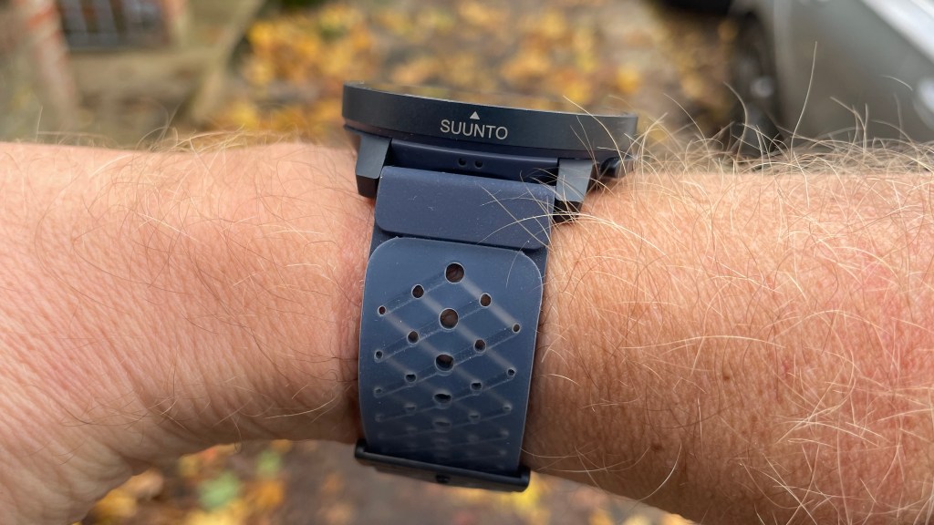 9 Peak Pro by Suunto