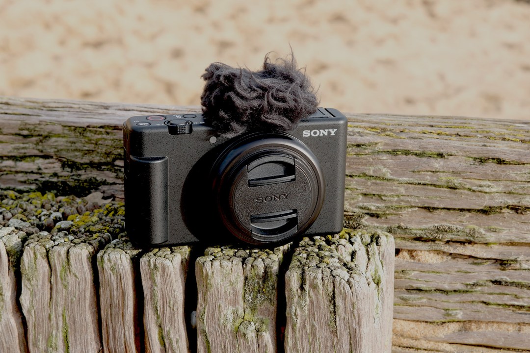 My first look of the Sony ZV-1F 