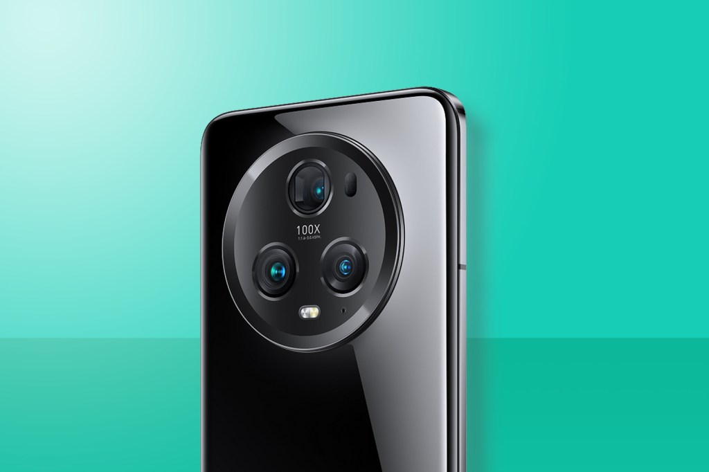 Honor Magic 5 Pro rear cameras press